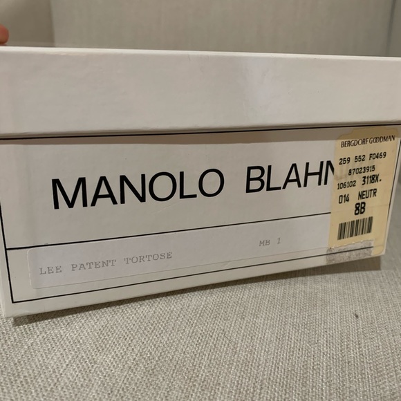 Manolo Blahnik Black Patent Slingbacks - Picture 14 of 14